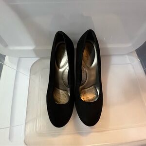 Dexflex Comfort Black Suede Wedge Heels 11 Wide Width